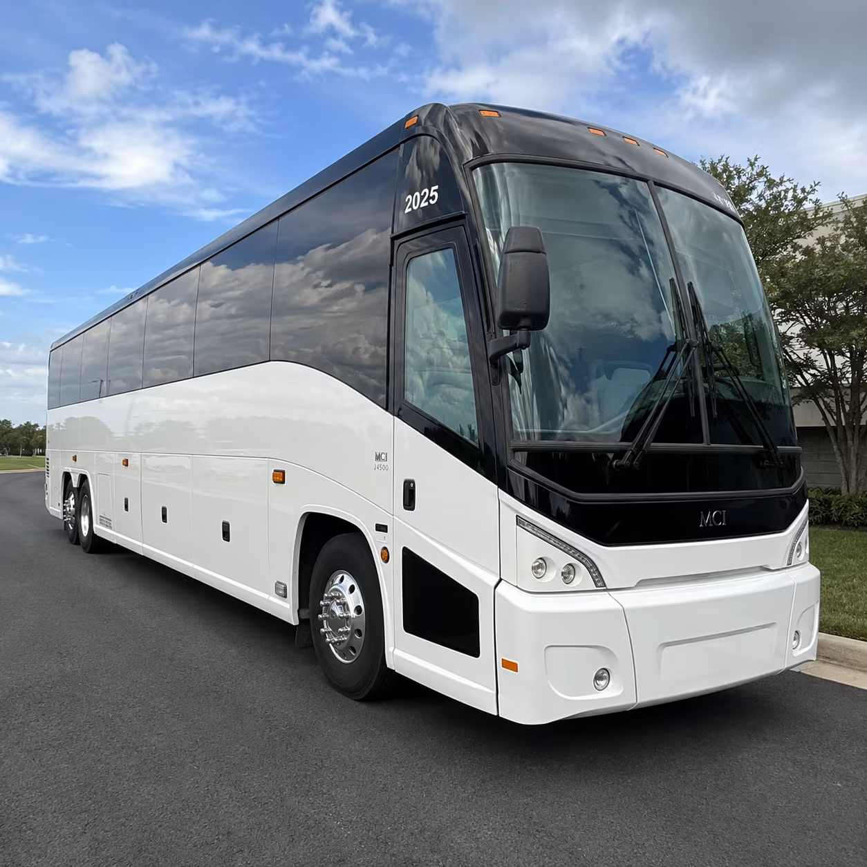 miami gardens bus rental service area